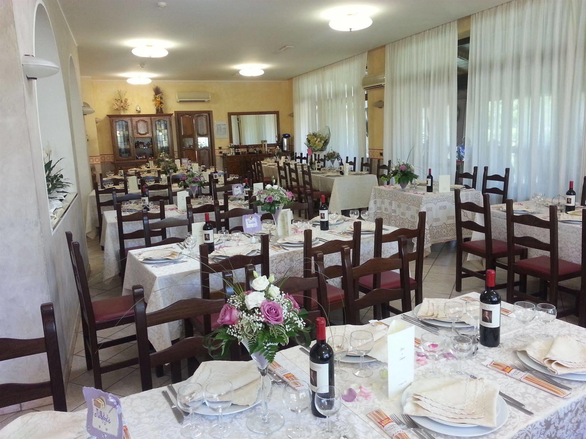 Hotel Tiziana Montepulciano Stazione Kültér fotó