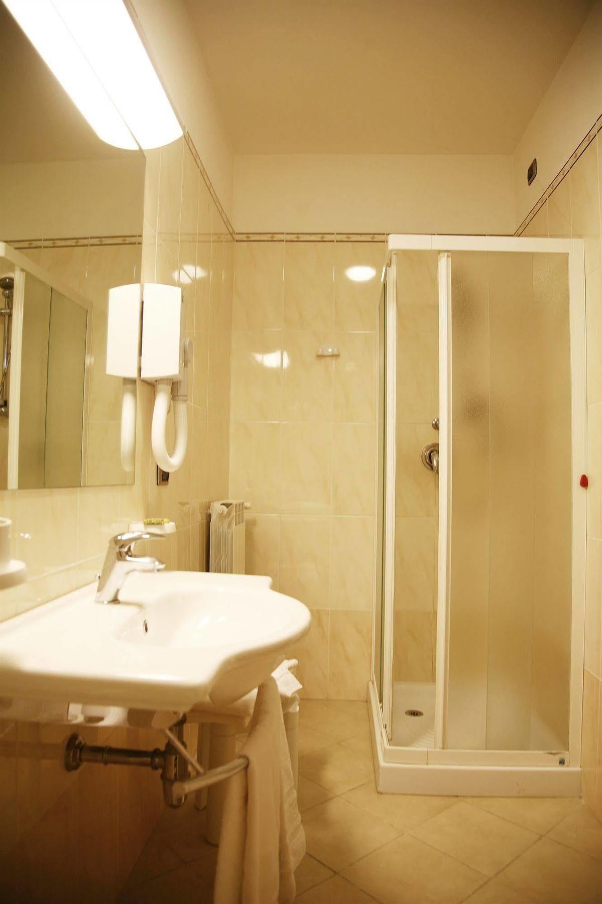 Hotel Tiziana Montepulciano Stazione Kültér fotó