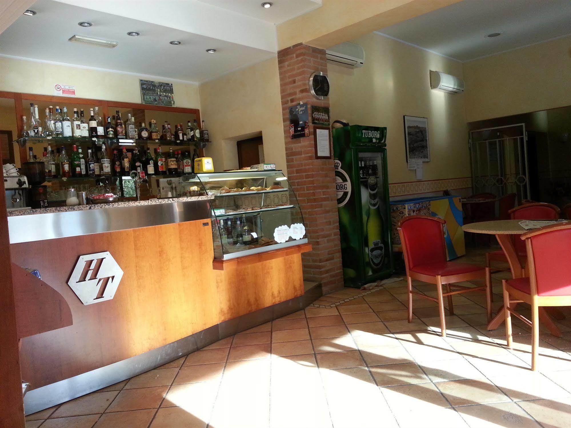 Hotel Tiziana Montepulciano Stazione Kültér fotó
